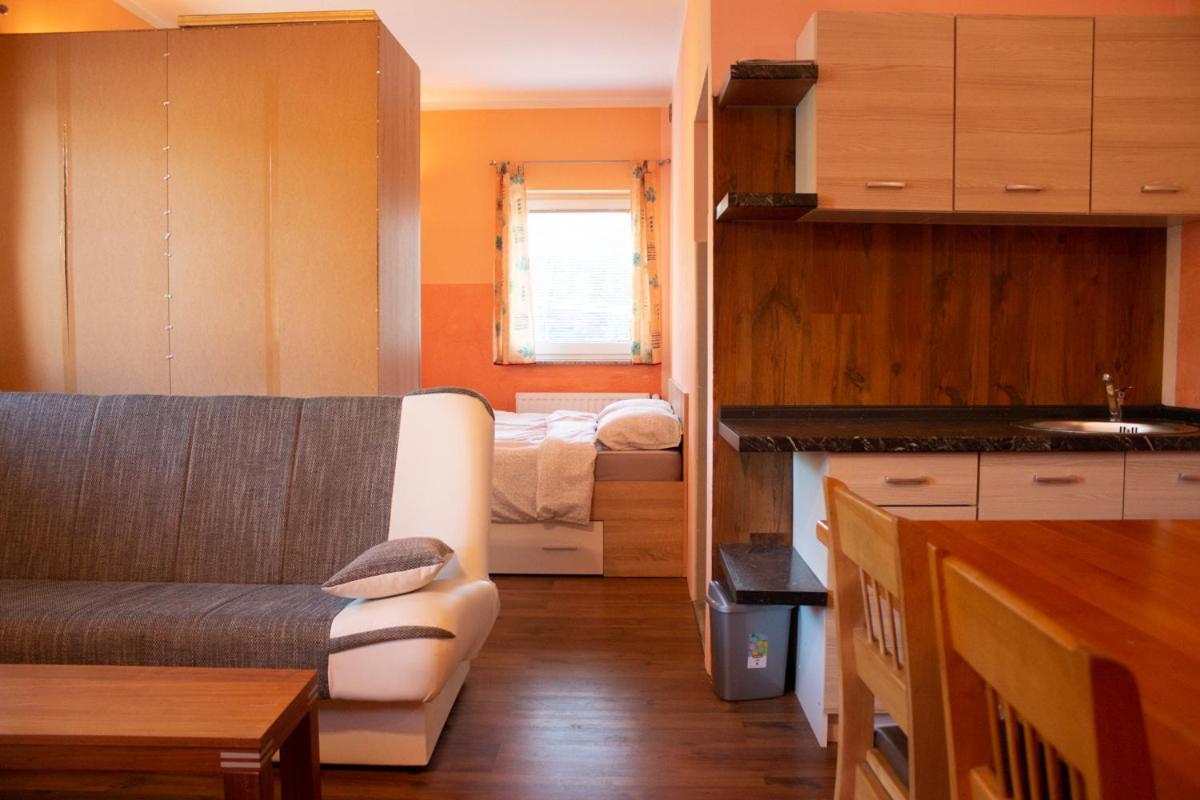 Turisticna Kmetija Sirk Motel Zgornja Velka Bagian luar foto